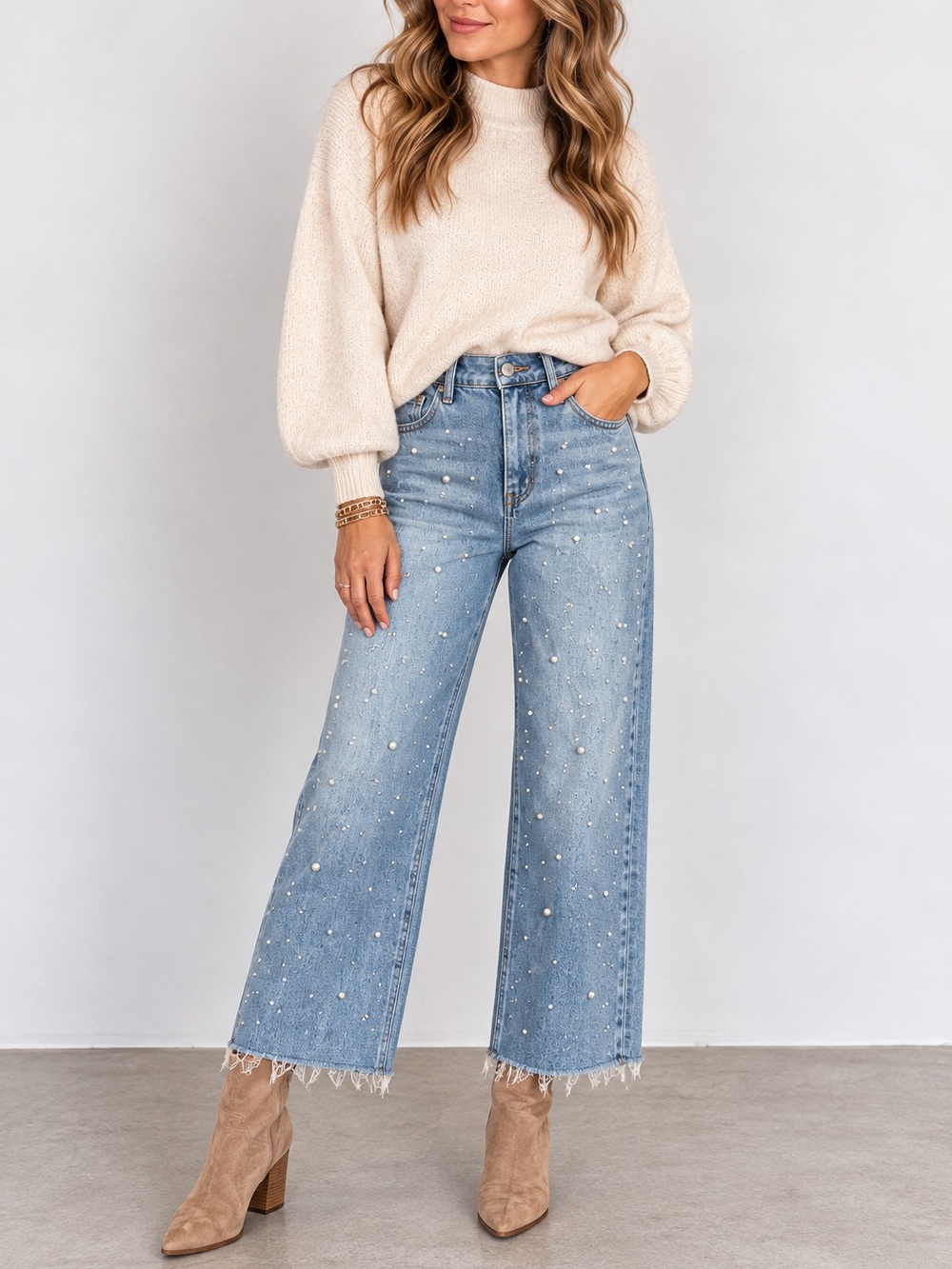 A Touch of Velvet Pearl Cropped Wide Leg Jeans Light Wash Size 4 NWOT